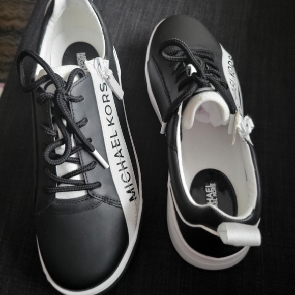 MICHAEL Michael Kors Black and White Logo Sneakers - Picture 2 of 4